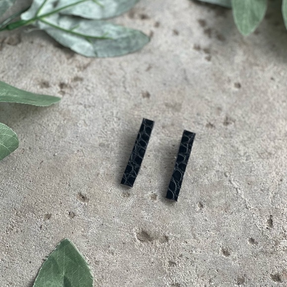 Hair Clips - Picture 5 of 8